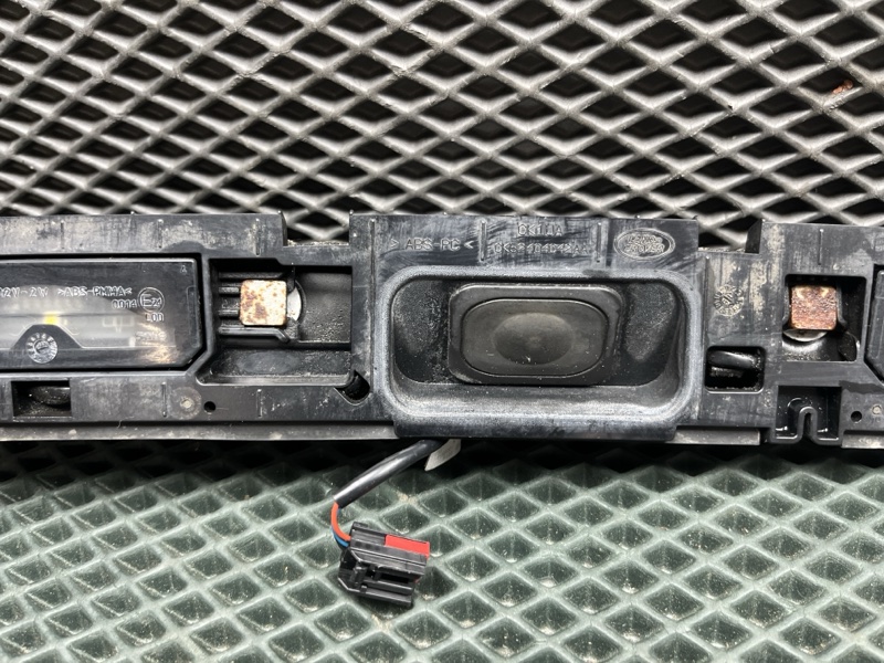 Кнопка открытия багажника Land Rover Range Rover (L405, 2016г.)