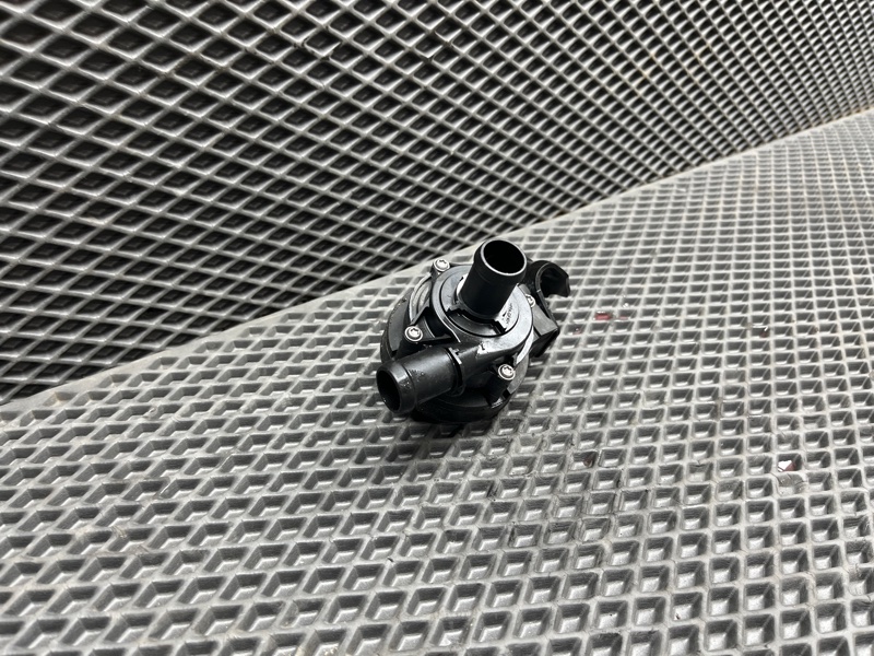 Насос антифриза дополнительный Volkswagen Tiguan (MBQ, 2023г.)