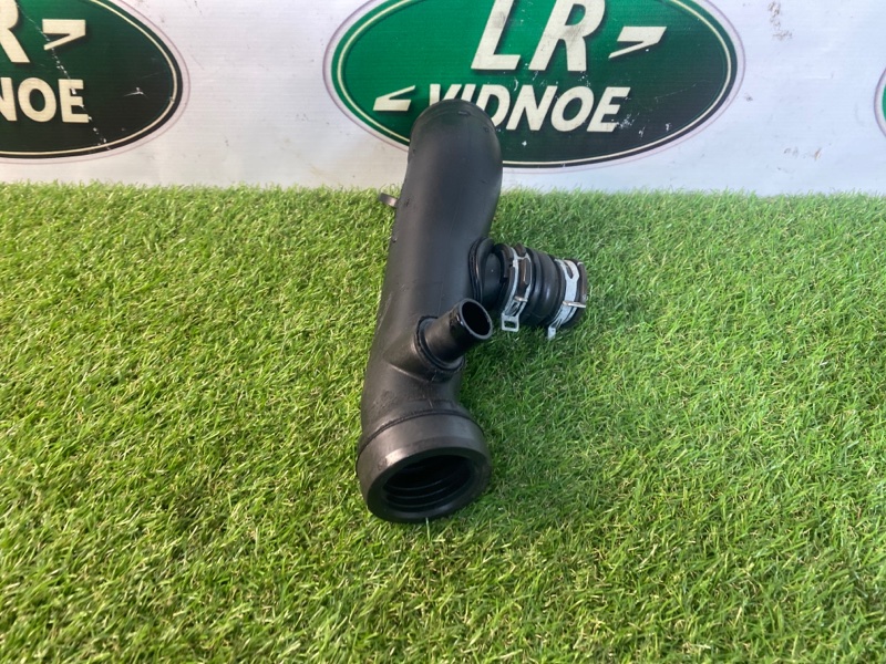 Патрубок интеркулера Land Rover Range Rover Velar (L560, 2020г.)