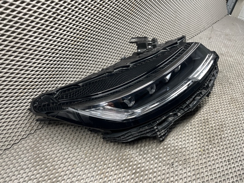 Фара светодиодная Land Rover Range Rover Sport (L461, 2024г.)