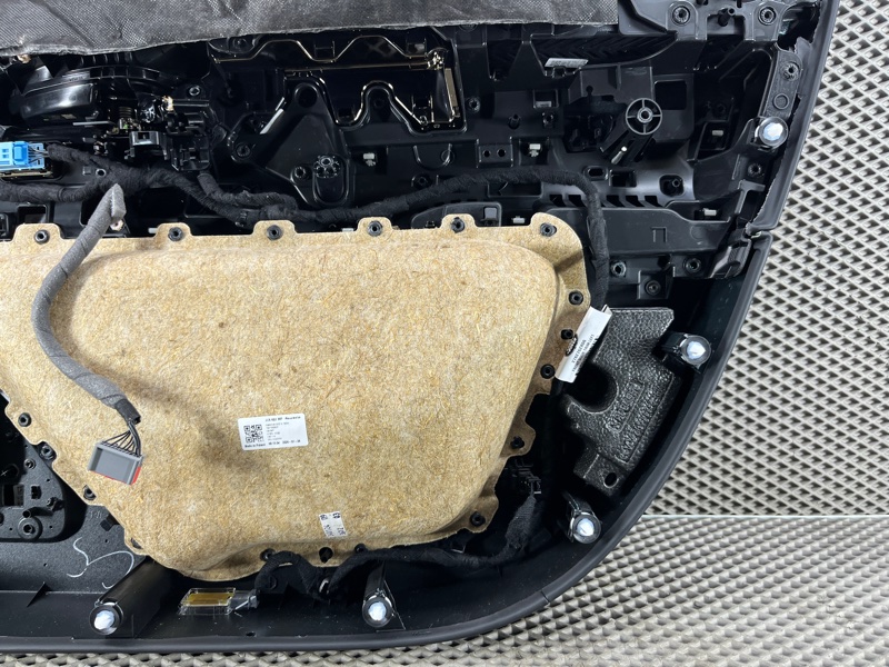 Обшивка двери Land Rover Range Rover Sport (L461, 2024г.)