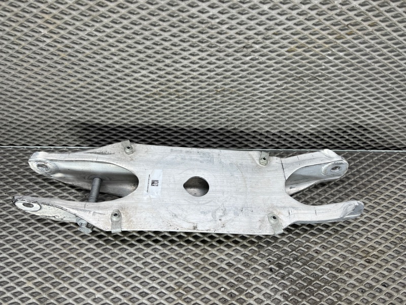 Рычаг нижний Land Rover Range Rover Sport (L461, 2024г.)