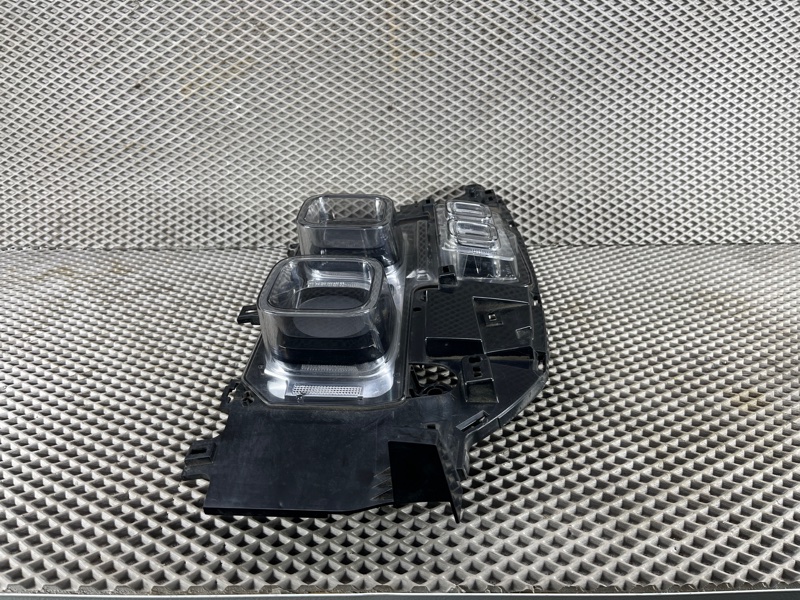 Фара Land Rover Defender (L663, 2020г.)