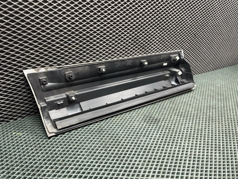 Молдинг двери Land Rover Range Rover Sport (L494, 2021г.)