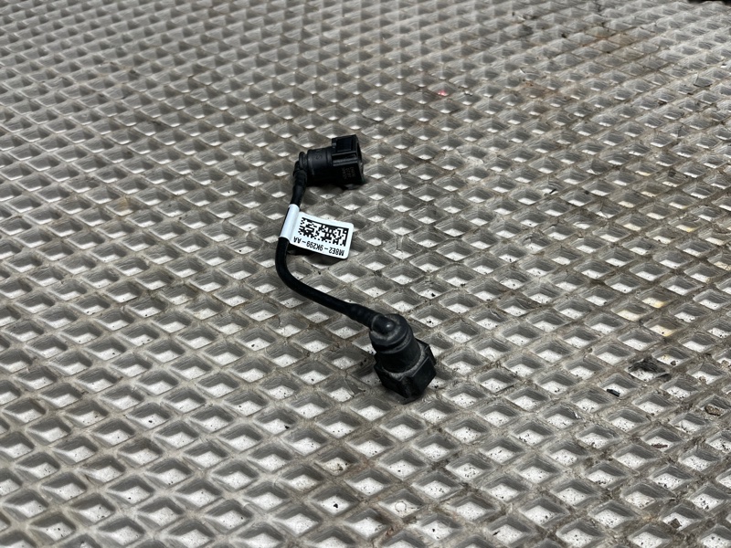 Топливная трубка Land Rover Range Rover Sport (L461, 2024г.)