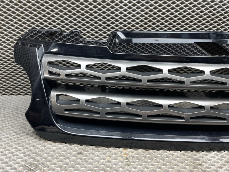 Решетка радиатора Land Rover Range Rover Sport (L494, 2017г.)