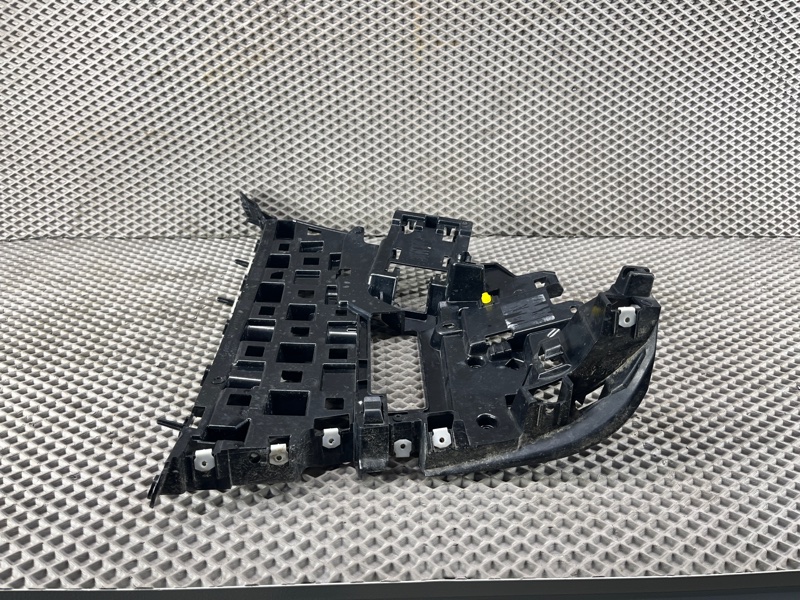 Кронштейн бампера Land Rover Range Rover Sport (L461, 2024г.)