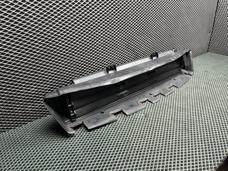 Дефлектор радиатора жалюзи Land Rover Range Rover Sport (L461, 2025г.)