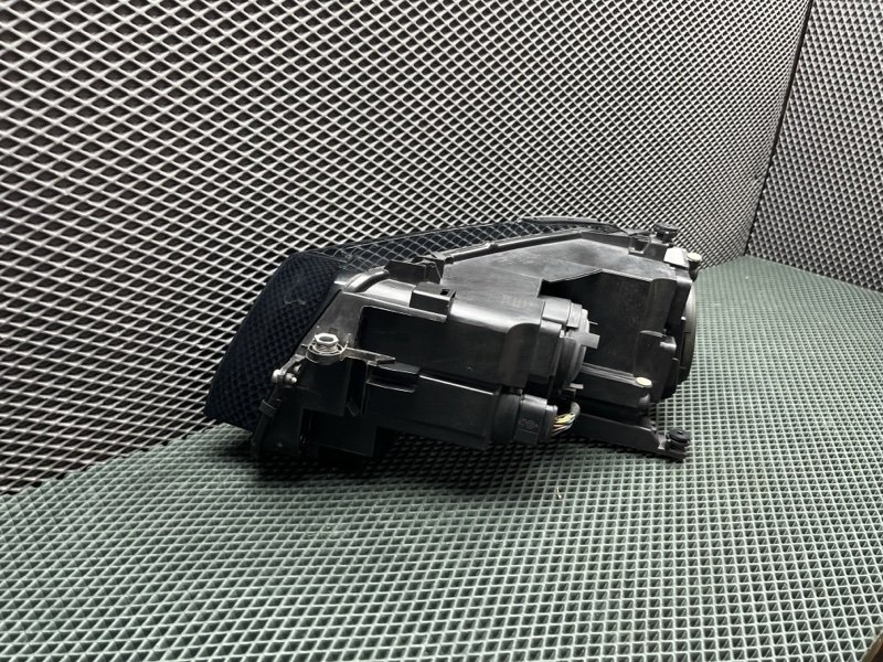 Фара Volkswagen Tiguan (MK2, 2018г.)