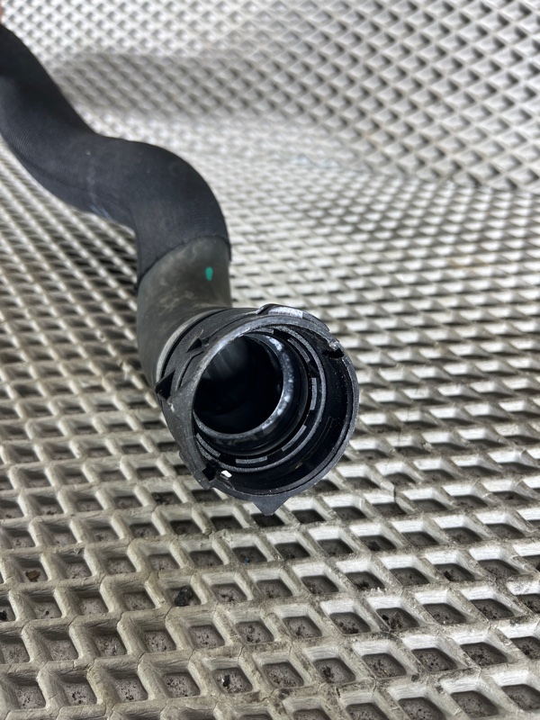 Патрубок радиатора Land Rover Range Rover Sport (L461, 2024г.)
