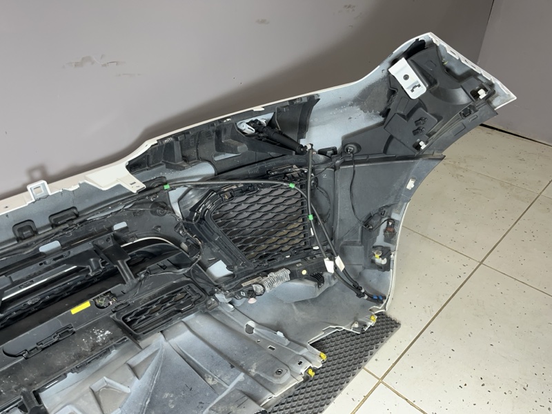 Бампер Land Rover Range Rover Sport (L494, 2021г.)