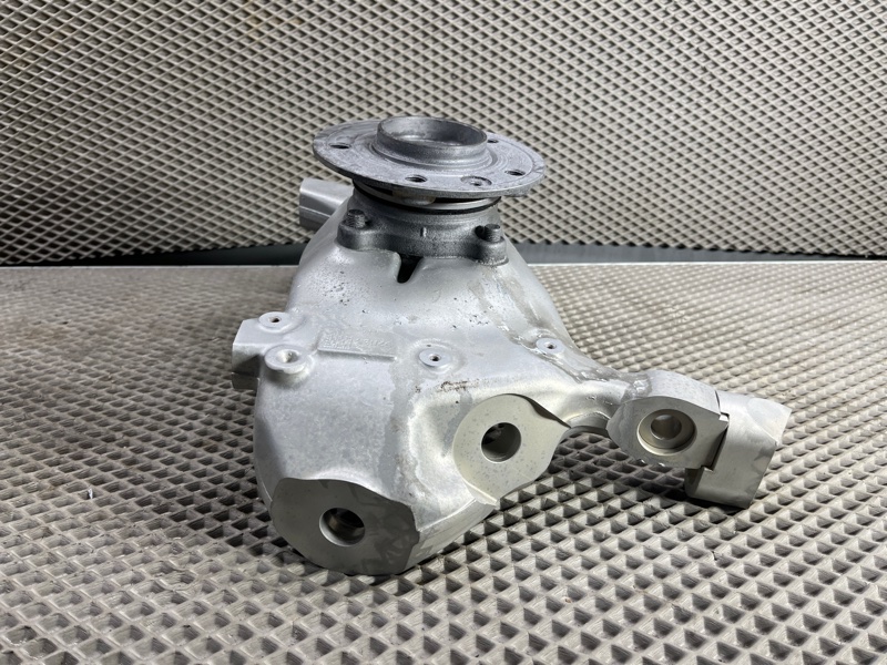 Кулак поворотный Land Rover Range Rover Sport (L461, 2024г.)