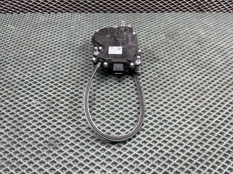Доводчик двери Land Rover Range Rover Sport (L494, 2021г.)