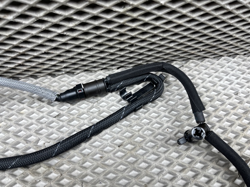 Трубка топливной обратки Land Rover Range Rover Sport (L320, 2012г.)