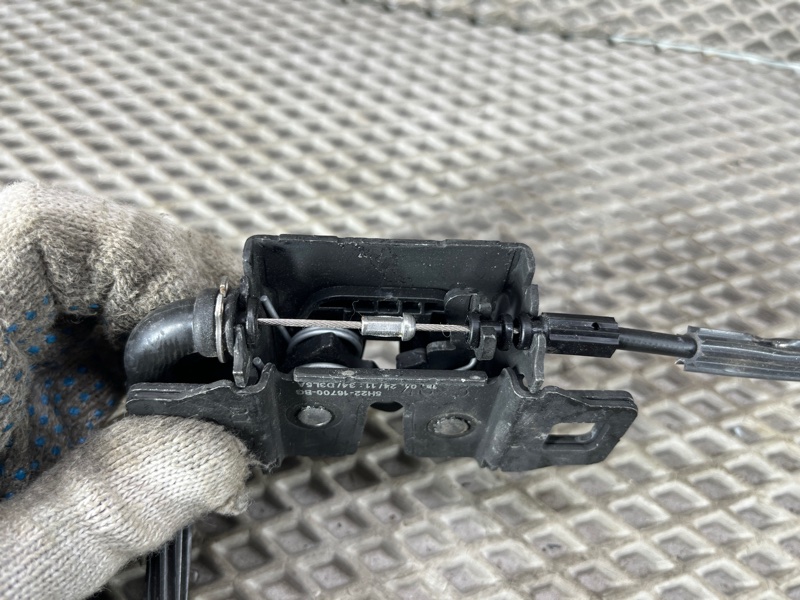 Фиксатор капота Land Rover Range Rover Sport (L461, 2024г.)