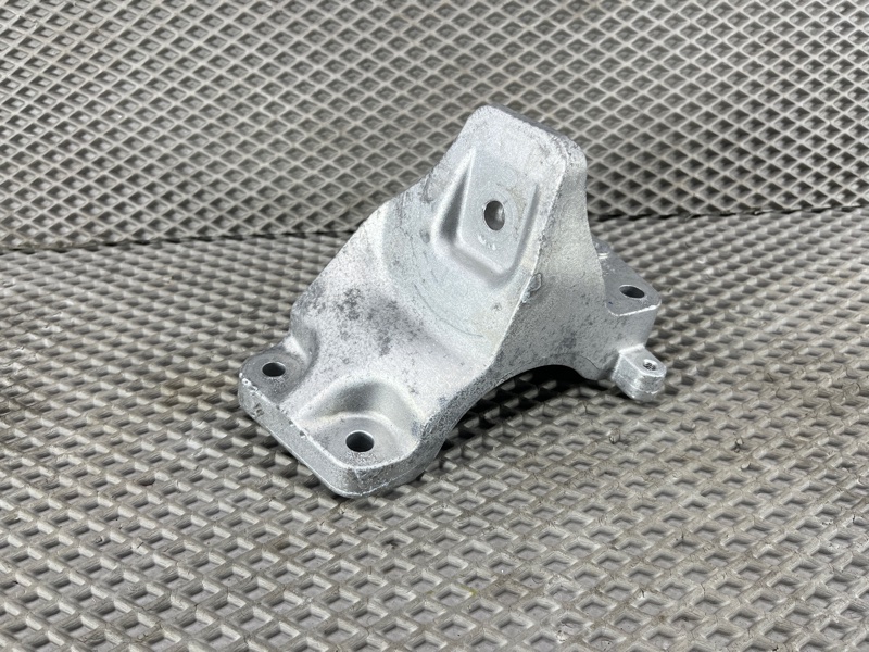 Опора двигателя Land Rover Range Rover Sport (L461, 2024г.)