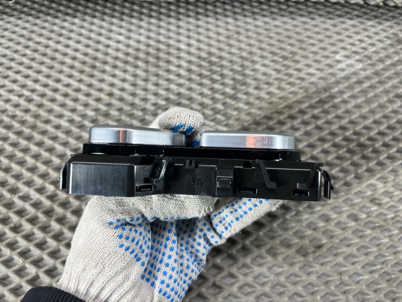 Пульт регулировки сиденья Land Rover Range Rover Sport (L461, 2024г.)