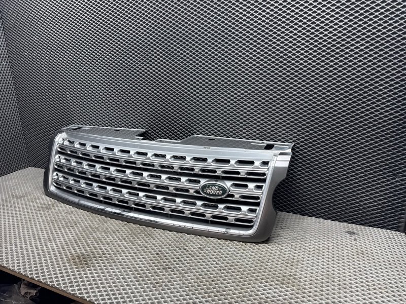 Решетка радиатора Land Rover Range Rover (L405, 2014г.)