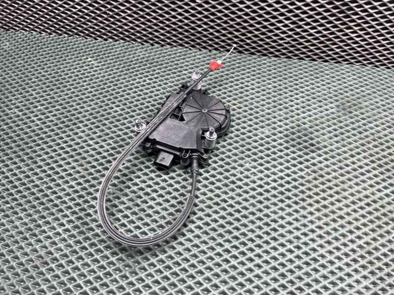 Доводчик двери Land Rover Range Rover Sport (L494, 2021г.)