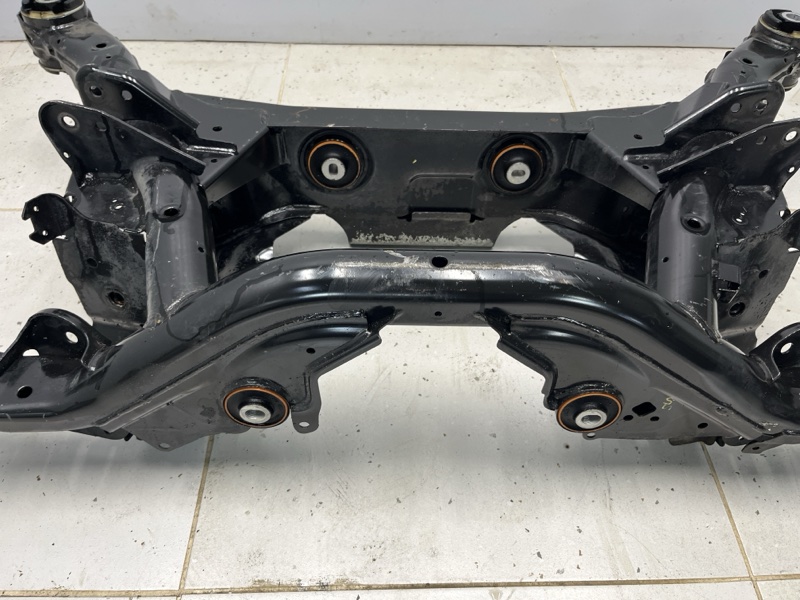 Подрамник Land Rover Discovery Sport (L550, 2018г.)