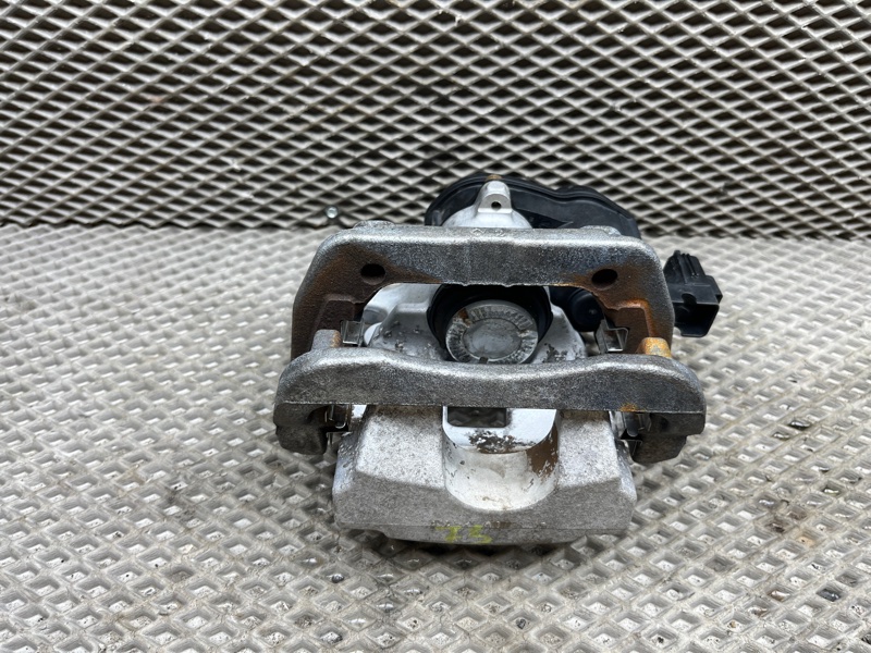 Суппорт Land Rover Range Rover Sport (L494, 2022г.)