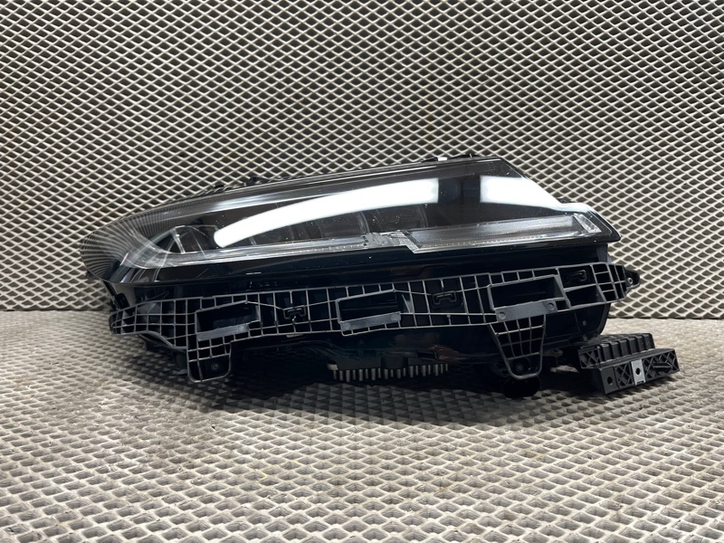 Фара светодиодная Land Rover Range Rover Sport (L461, 2024г.)
