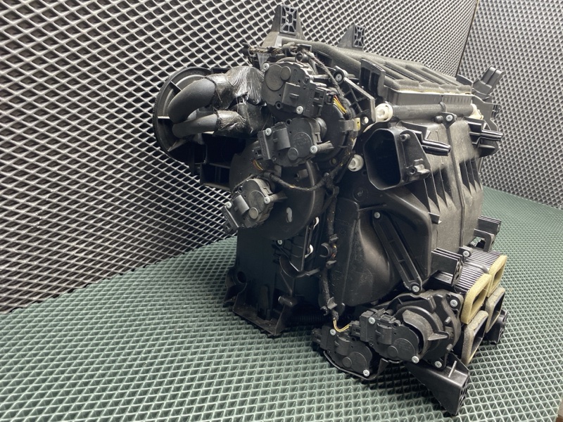 Отопитель в сборе (печка) Land Rover Range Rover (L405, 2016г.)