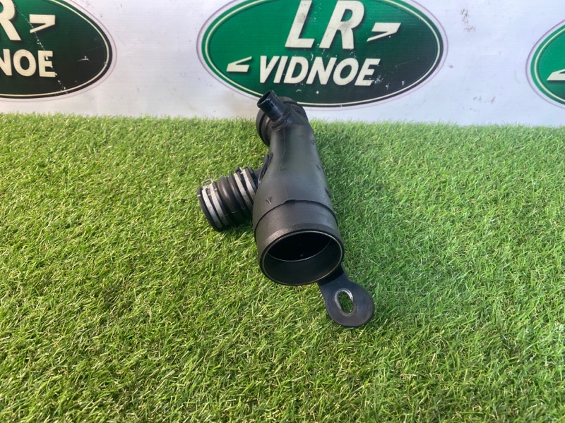 Патрубок интеркулера Land Rover Range Rover Velar (L560, 2020г.)