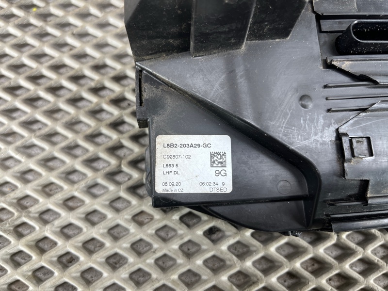 Замок двери Land Rover Defender (L663, 2020г.)