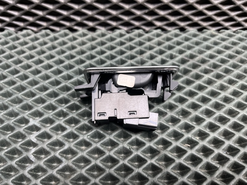 Кнопка стеклоподъемника Land Rover Range Rover (L405, 2019г.)