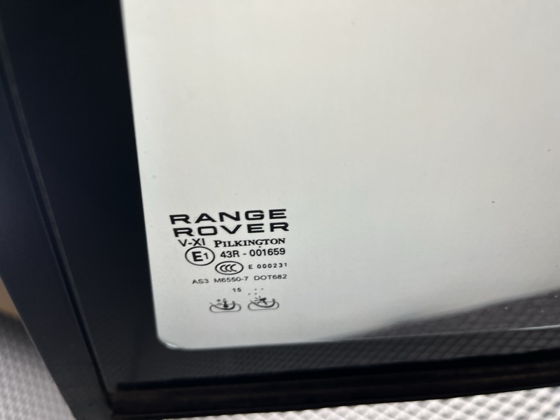 Форточка двери Land Rover Range Rover (L405, 2016г.)