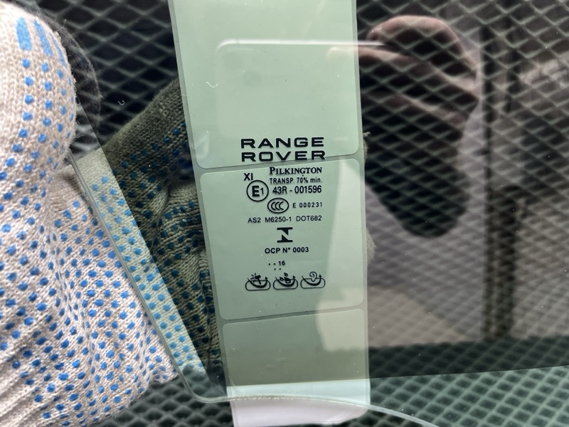 Стекло двери Land Rover Range Rover (L405, 2016г.)