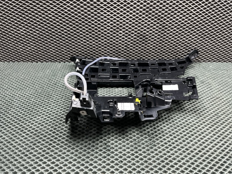 Кронштейн бампера Land Rover Range Rover Sport (L461, 2025г.)