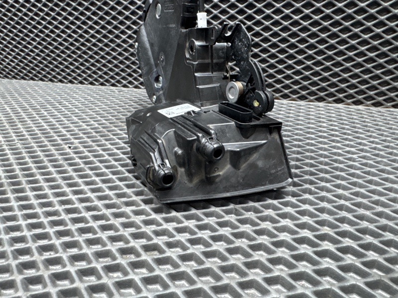 Замок двери Land Rover Range Rover Sport (L494, 2020г.)