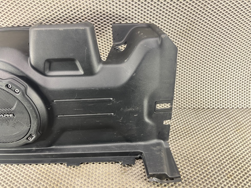 Сабвуфер Jeep Wrangler (JL, 2019г.)