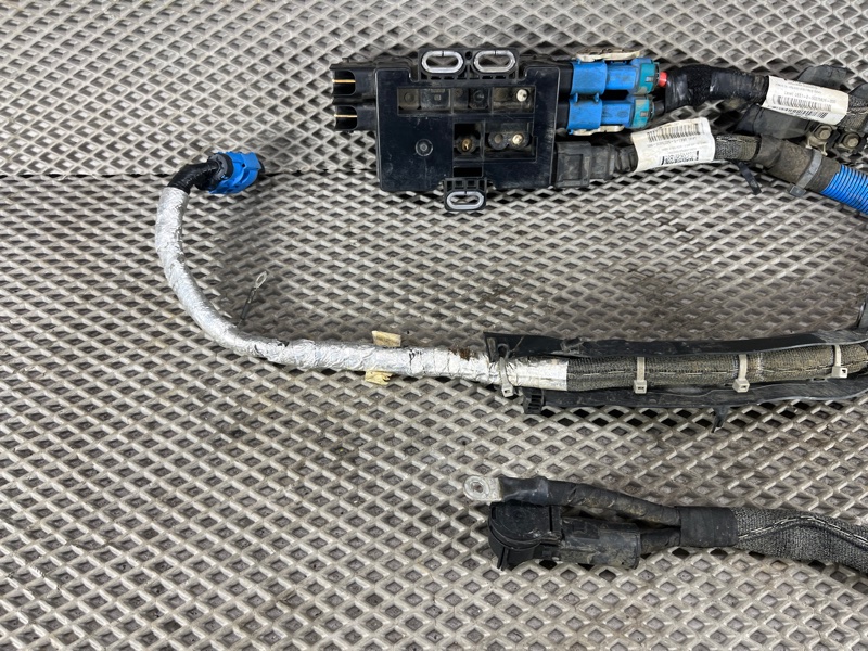 Проводка гибридной батареи Land Rover Defender (L663, 2020г.)