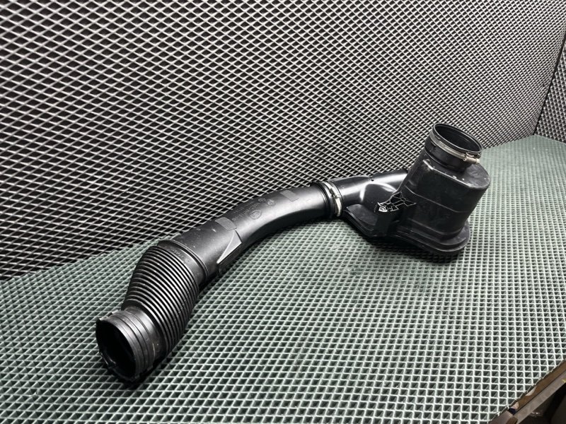 Патрубок впускной системы Land Rover Range Rover Sport (L461, 2025г.)