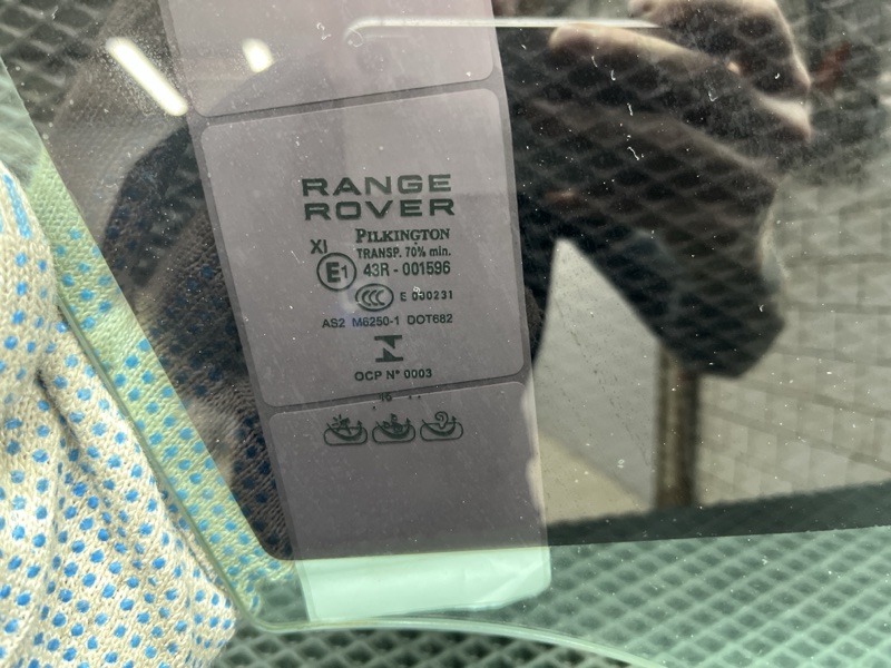 Стекло двери Land Rover Range Rover (L405, 2016г.)