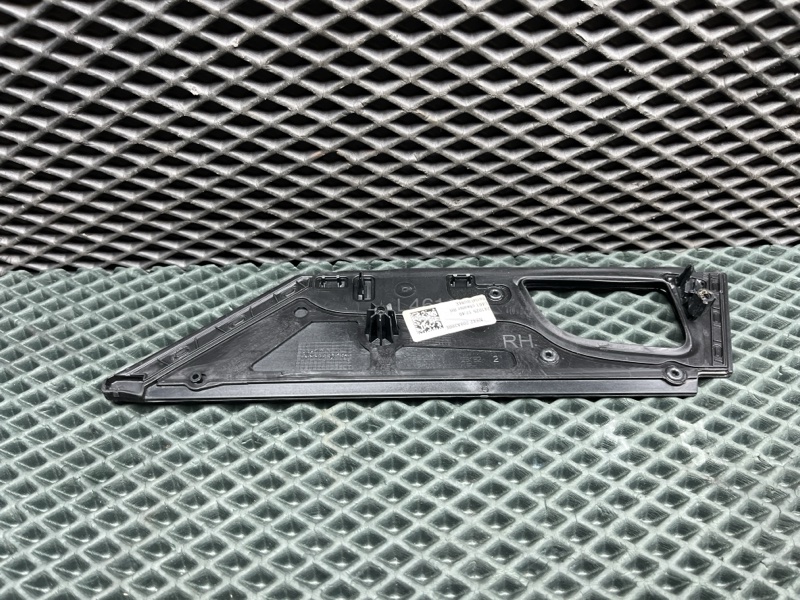Накладка под зеркало Land Rover Range Rover Sport (L461, 2025г.)
