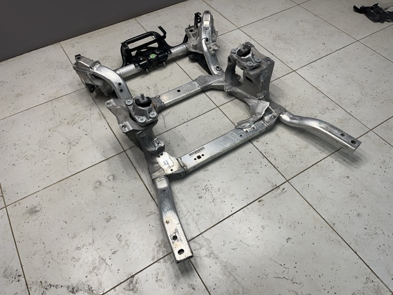 Подрамник Land Rover Range Rover Sport (L494, 2021г.)