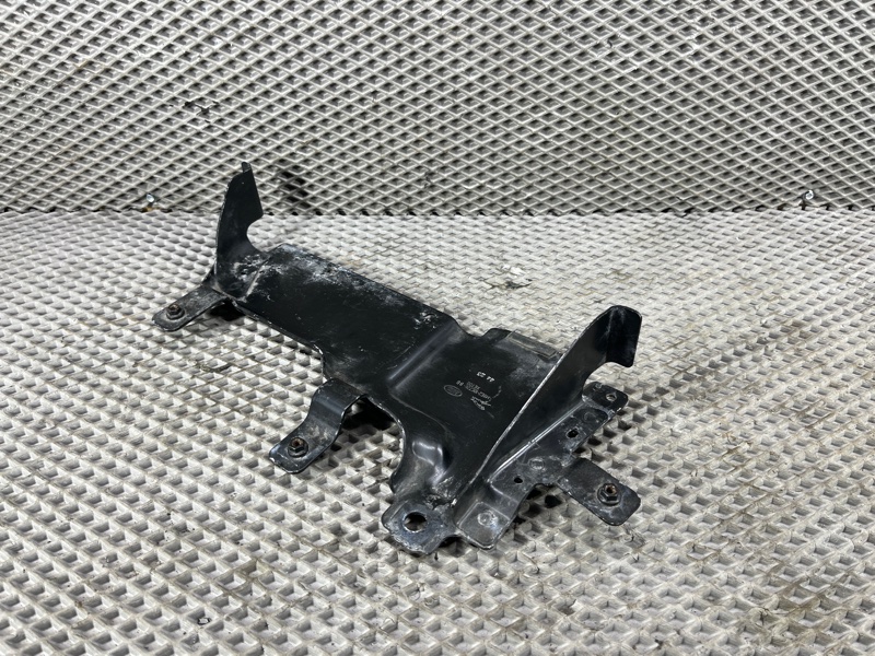 Кронштейн (крепление) Land Rover Range Rover Sport (L461, 2024г.)