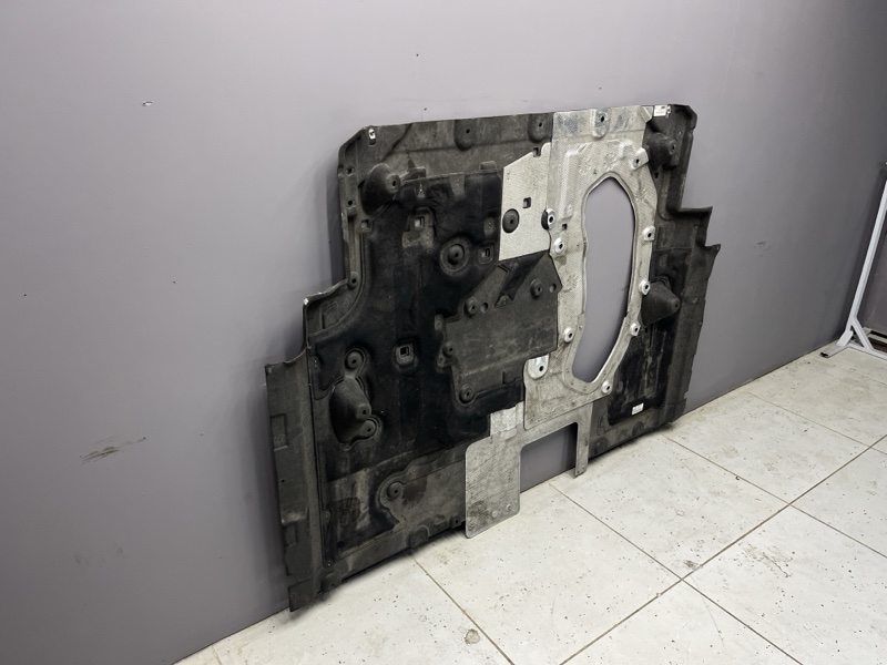 Защитный пластик днища Land Rover Range Rover Sport (L461, 2025г.)