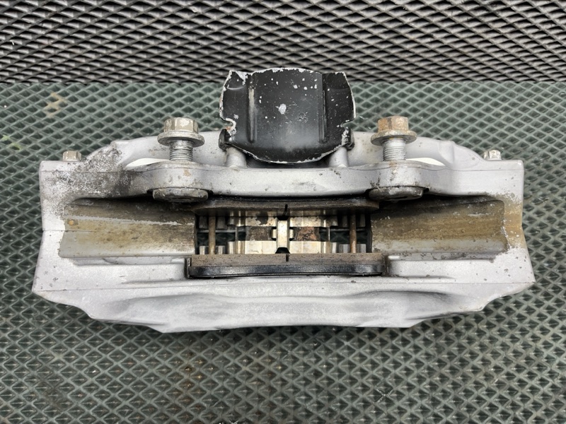 Суппорт тормозной Land Rover Range Rover Sport (L494, 2022г.)