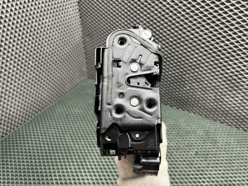 Замок двери Volkswagen Tiguan (MK2, 2018г.)