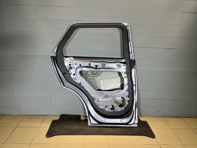 Дверь Land Rover Range Rover Sport (L461, 2024г.)