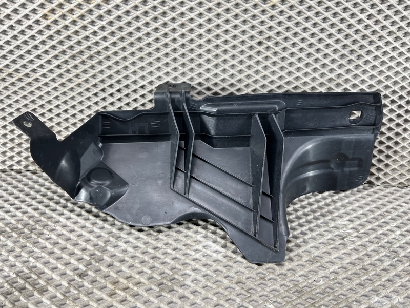 Брызговик двигателя Land Rover Range Rover Sport (L461, 2024г.)