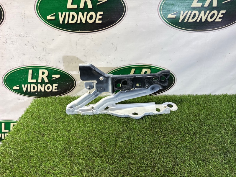 Петля капота Land Rover Range Rover Sport (L461, 2023г.)