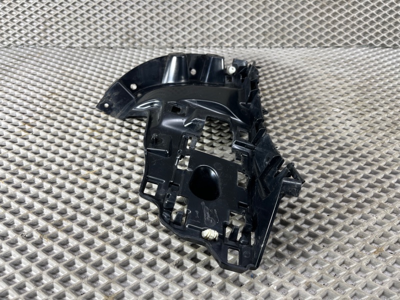 Кронштейн бампера Land Rover Defender (L663, 2020г.)