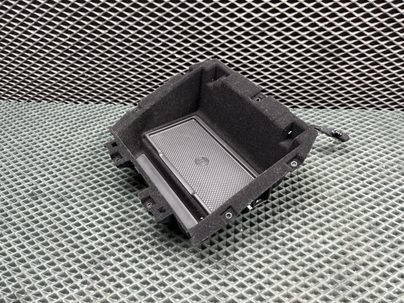 Блок беспроводной зарядки Land Rover Range Rover Sport (L461, 2025г.)