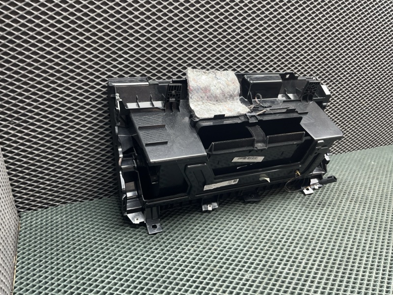 Бардачок Land Rover Range Rover Sport (L494, 2021г.)